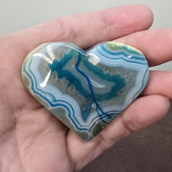 Blue Agate Crystal Heart - Picture 11 of 11